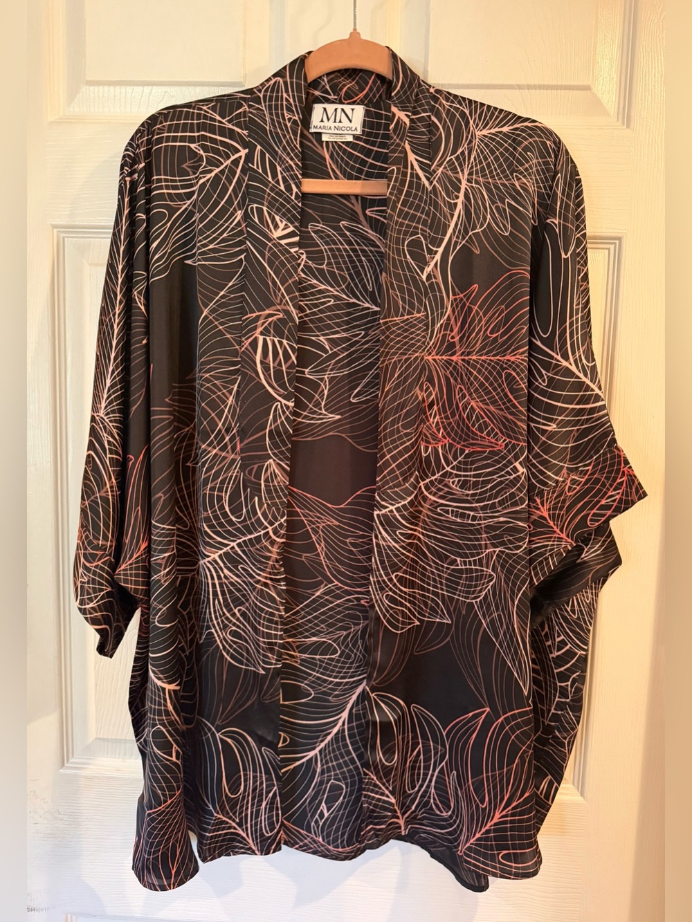 Black Leaf-Print Kimono